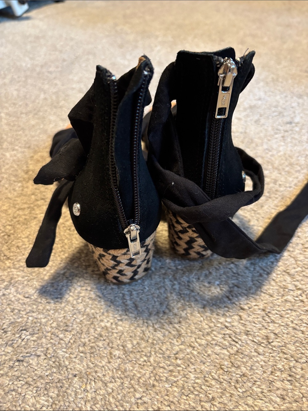 UGG yarrow espadrilles size 9 - Picture 4 of 4